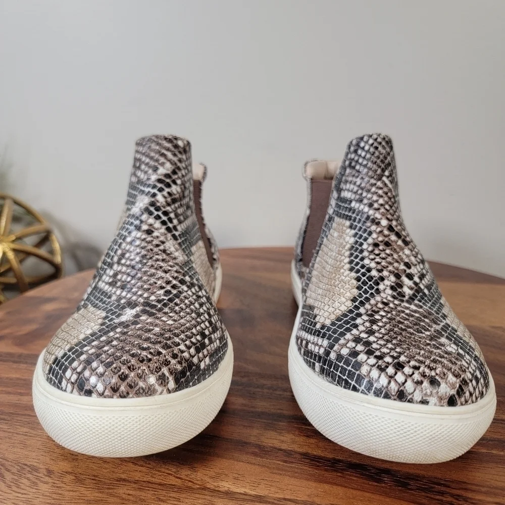 Coconuts by Matisse Snakeskin Print High Top Sneakers Chelsea Boots Size 7.5